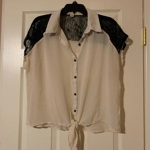 Forever 21 | lace yoke blouse